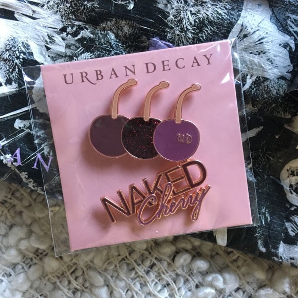 NEW Urban Decay Bundle - Mascara, Cherry Pin, Bag - Picture 2 of 4